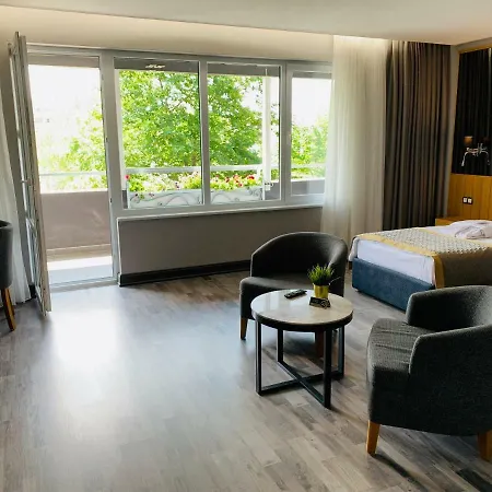 Hotel Konak *